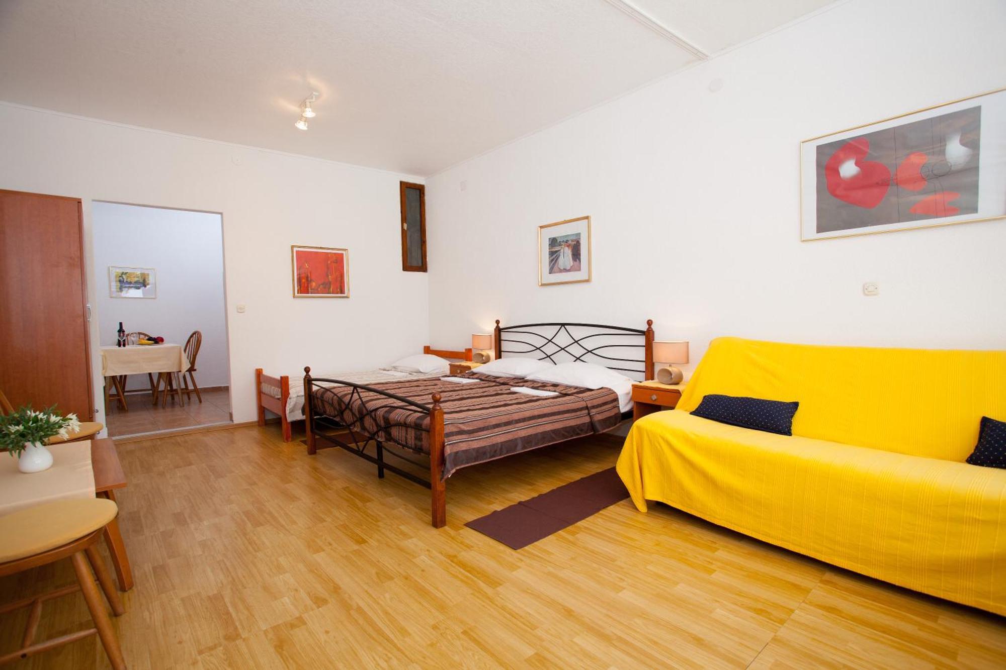 Apartments Kovacic Makarska Rum bild