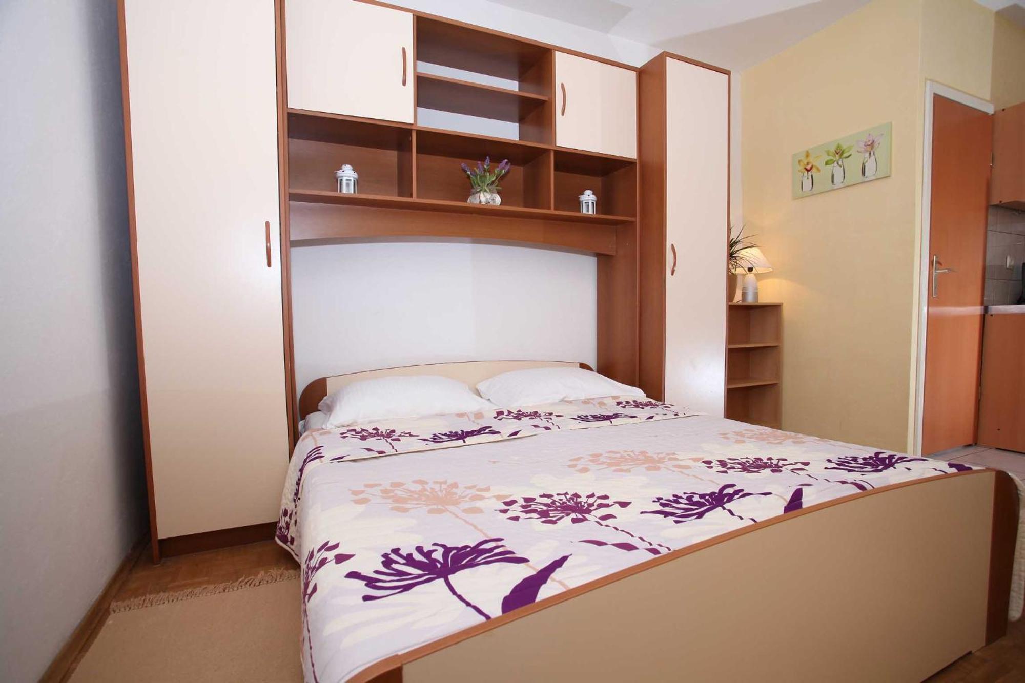 Apartments Kovacic Makarska Rum bild